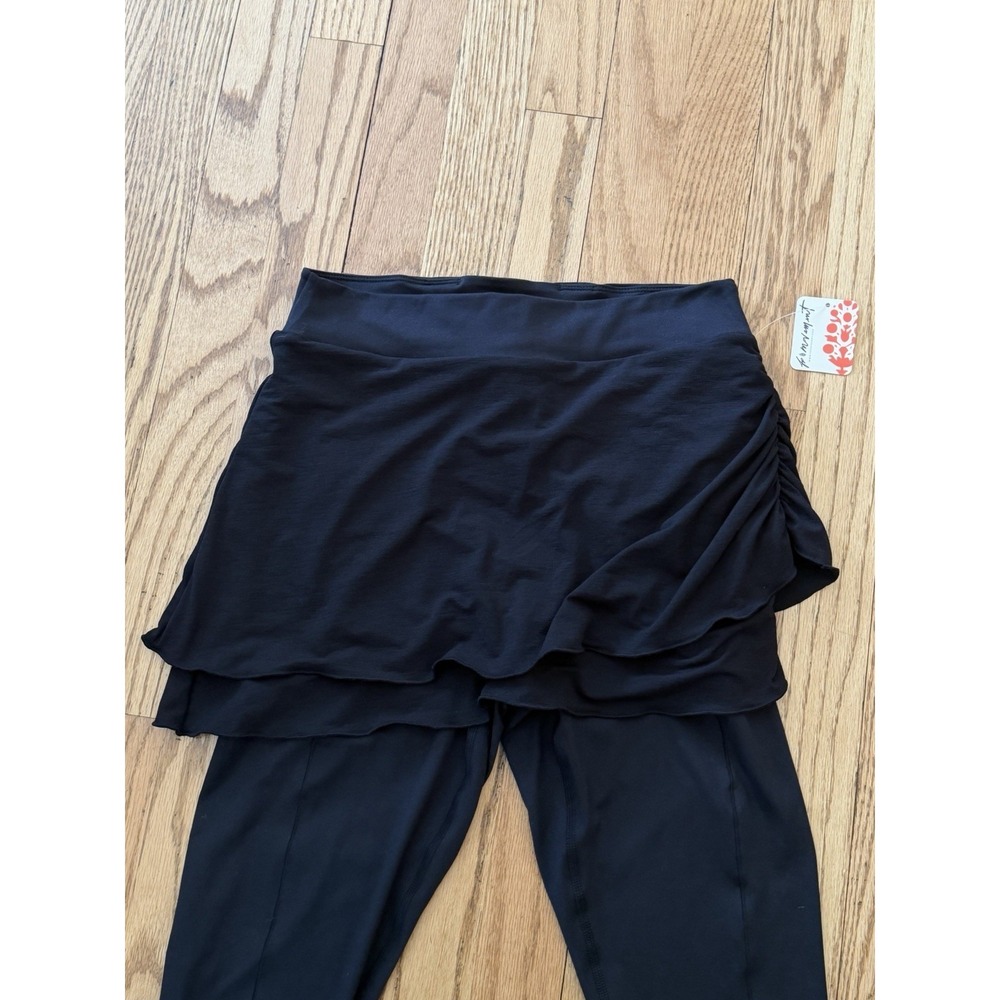 Free People Movement Skirted Leggings M Black NWT Studio Yoga Gym Athleisure - Picture 2 of 6